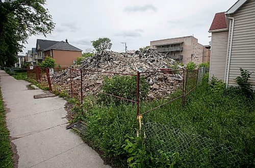 JOHN WOODS / FREE PRESS
A fire damaged and demolished building at 694 Sherbrook Street in Winnipeg Tuesday, June 18, 2024.  

Reporter: joyanne