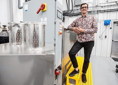 JOHN WOODS / FREE PRESS
Dwayne Till, founder of Tillwell, a company that offers aquamation, also known as alkaline hydrolysis, is photographed with his veterinarian alkaline hydrolysis system in his business in Headingley Tuesday, June 18, 2024. Till is planning to provide this as an alternative to traditional cremation services for both pets and humans.

Reporter: gabby