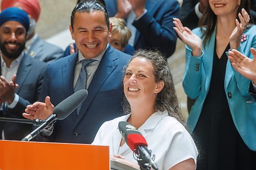 MIKE DEAL / FREE PRESS
Premier Wab Kinew and members of the NDP caucus welcomed MLA-elect (Tuxedo), Carla Compton, at the base of the grand staircase in the Manitoba Legislative Building Wednesday afternoon.
240619 - Wednesday, June 19, 2024.