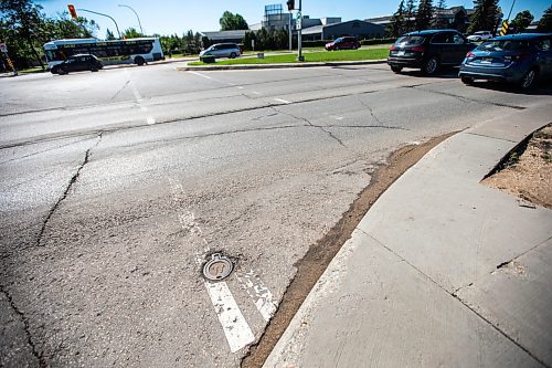 MIKAELA MACKENZIE / FREE PRESS
Faded crosswalk painting, which is behind this year due to wet weather and a malfunctioning machine, on Waverley South at Victor Lewis Drive on Wednesday, June 19, 2024.
For Malak story.