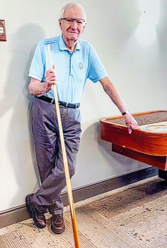 NIC ADAM / FREE PRESS
Ed Dearden, 95, playing a round of pool at his assisted living facility two winters ago.
240620 - Thursday, June 20, 2024.

Reporter: Kevin Rollason
