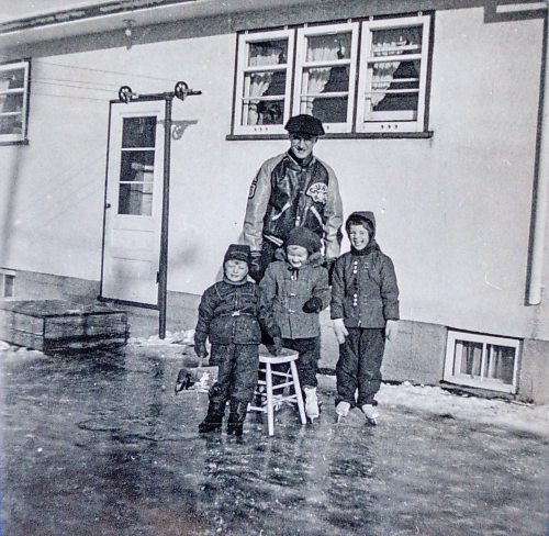 NIC ADAM / FREE PRESS
Ed&#x2019;s homemade hockey rink in the back yard of his West Kildonan home between 1958 and 1959.
240620 - Thursday, June 20, 2024.

Reporter: Kevin Rollason
