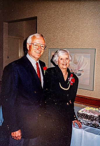 NIC ADAM / FREE PRESS
Ed Dearden (left) and his wife Lois at their 40th anniversary in 1990.
240620 - Thursday, June 20, 2024.

Reporter: Kevin Rollason
