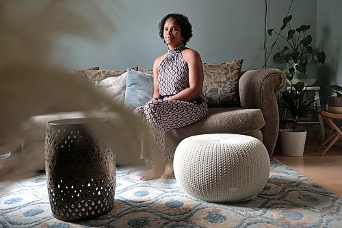 Ruth Bonneville / Free Press

ENT - POTS - Deleene

Portrait of Deleene CLARKE in her home for story on POTS.  Deleene has POTS &#x460;or postural orthostatic tachycardia syndrome, which makes your heart rate go bananas, among other things.  The illness makes it very difficult to live a normal life.  

Description:For the next installment of our Silenced Symptoms series...


June 20th, 2024