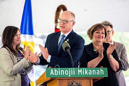 MIKAELA MACKENZIE / FREE PRESS

Mayor Scott Gillingham speaks at the Abinojii Mikanah renaming ceremony on Friday, June 21, 2024. 

For Joyanne story.

