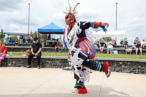 Sam Jackson demonstrates a grass dance. (Tim Smith/The Brandon Sun)