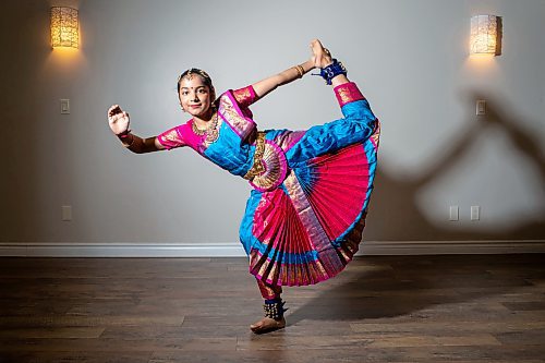 BROOK JONES / FREE PRESS
BROOK JONES / FREE PRESS
BRT Dance Academy is the only dance school in Manitoba specializing in Bharatanatyam, which is an ancient south Indian dance that originated in Tamil Nadu. Dancers were pictured at the dance academy in Winnipeg, Man., Saturday, June 15, 2024. PIctured: Manusri Vanu Ramprasath does a shiva dance pose.