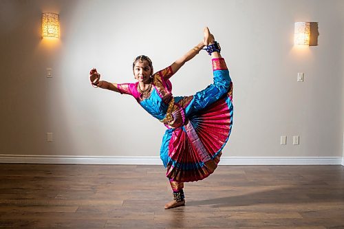 BROOK JONES / FREE PRESS
BROOK JONES / FREE PRESS
BRT Dance Academy is the only dance school in Manitoba specializing in Bharatanatyam, which is an ancient south Indian dance that originated in Tamil Nadu. Dancers were pictured at the dance academy in Winnipeg, Man., Saturday, June 15, 2024. PIctured: Manusri Vanu Ramprasath does a shiva dance pose.