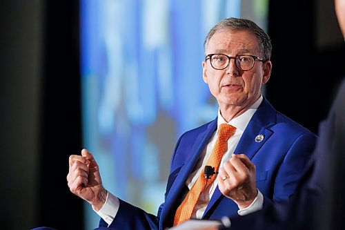 MIKE DEAL / FREE PRESS
Bank of Canada Governor Tiff Macklem speaks during a keynote address at a Winnipeg Chamber of Commerce luncheon at the RBC Convention Centre Monday.
240624 - Monday, June 24, 2024.