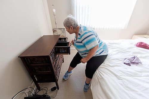 MIKE DEAL / FREE PRESS
Joanne Francis in her new apartment at St James Kiwanis Manor. Francis was one of hundreds who were evacuated from the Birchwood Terrace apt building - and she is one of the majority who have found new apartment suites - but their furniture is still in a building they can&#x2019;t access.
See Kevin Rollason story
240624 - Monday, June 24, 2024.