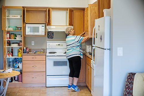 MIKE DEAL / FREE PRESS
Joanne Francis in her new apartment at St James Kiwanis Manor. Francis was one of hundreds who were evacuated from the Birchwood Terrace apt building - and she is one of the majority who have found new apartment suites - but their furniture is still in a building they can&#x2019;t access.
See Kevin Rollason story
240624 - Monday, June 24, 2024.