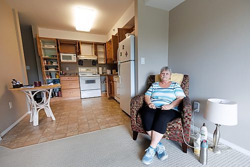 MIKE DEAL / FREE PRESS
Joanne Francis in her new apartment at St James Kiwanis Manor. Francis was one of hundreds who were evacuated from the Birchwood Terrace apt building - and she is one of the majority who have found new apartment suites - but their furniture is still in a building they can&#x2019;t access.
See Kevin Rollason story
240624 - Monday, June 24, 2024.