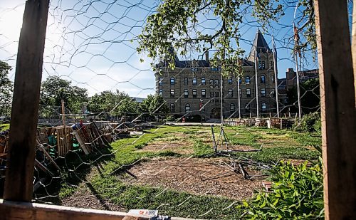 JOHN WOODS / FREE PRESS
People who set up a pro-Palestine encampment at the University of Winnipeg removed it this afternoon Monday, June 24, 2024. 

Reporter: ?