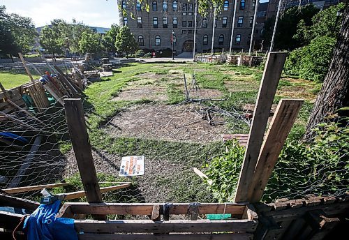 JOHN WOODS / FREE PRESS
People who set up a pro-Palestine encampment at the University of Winnipeg removed it this afternoon Monday, June 24, 2024. 

Reporter: ?