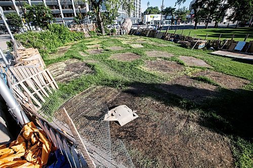 JOHN WOODS / FREE PRESS
People who set up a pro-Palestine encampment at the University of Winnipeg removed it this afternoon Monday, June 24, 2024. 

Reporter: ?