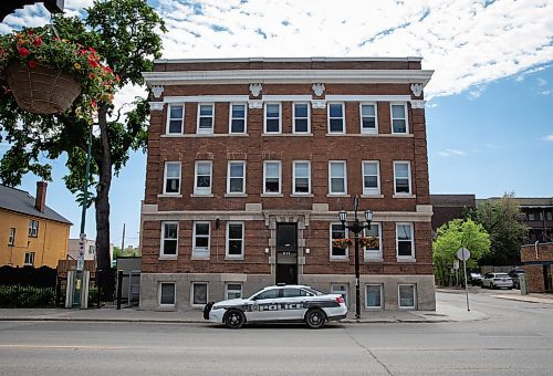 JESSICA LEE / WINNIPEG FREE PRESS

634 Broadway Avenue is photographed on June 13, 2022.

Reporter: Erik Pindera



