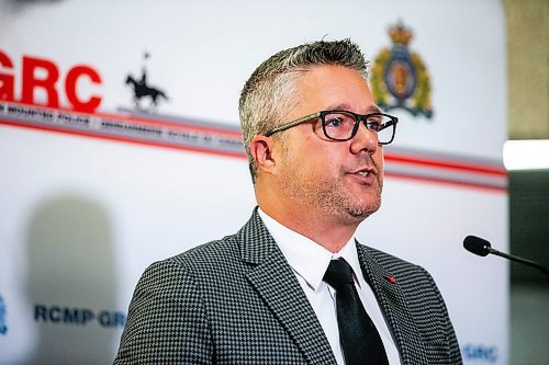 Crown attorney Chris Vanderhooft explains the decision to not lay charges for the Carberry collision at a news conference in Winnipeg on Wednesday. (Mikaela MacKenzie/Winnipeg Free Press)