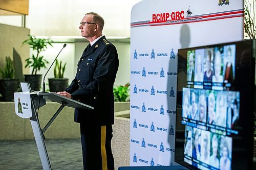 MIKAELA MACKENZIE / FREE PRESS

Supt. Rob Lasson, officer in charge of Major Crime Services at the Manitoba RCMP, speaks to the media at an RCMP press conference about the decision to not lay charges for the Carberry collision on Wednesday, June 26, 2024.

For Erik story.

