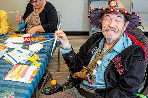 NIC ADAM / FREE PRESS
Joe Unrau at the Stroke survivors in the Stroke Recovery Association of Manitoba&#x2019;s art class making tissue paper art on Wednesday morning.
240626 - Wednesday, June 26, 2024.

Reporter: Thandi