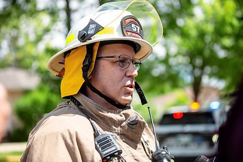 MIKAELA MACKENZIE / FREE PRESS

Deputy fire chief Scott Wilkinson speaks to the media at the scene of a house explosion on Camrose Bay in Transcona on Wednesday, June 26, 2024.

For Malak story.

