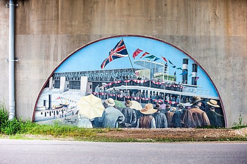 MIKAELA MACKENZIE / FREE PRESS

A mural of the St. Andrews Camr Curtain Bridge Dam on Tuesday, June 25, 2024.

For summer slices story.

