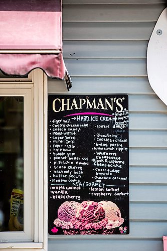 MIKAELA MACKENZIE / FREE PRESS

Ice cream options at the Kiln drive-in in Stonewall on Tuesday, June 25, 2024.

For summer slices story.

