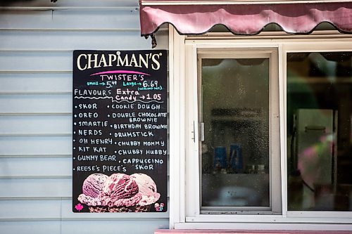 MIKAELA MACKENZIE / FREE PRESS

Ice cream options at the Kiln drive-in in Stonewall on Tuesday, June 25, 2024.

For summer slices story.

