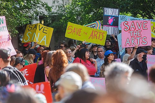 MIKE DEAL / FREE PRESS
Supporters of community organizations like ArtCity and Graffiti Gallery rally at City Hall in an effort to reverse a proposed 62% cut to the Community Grants fund.  This is a $2.1 million cut from a $3.4 million budget.
240627 - Thursday, June 27, 2024.