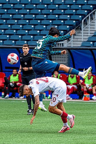 NIC ADAM / FREE PRESS
Valour FC&#x2019;s Diogo Dias da Ressurrei&#xe7;&#xe3;o (20) during Thursday&#x2019;s game against York United FC at Princess Auto Stadium.
240627 - Thursday, June 27, 2024.

Reporter: Josh