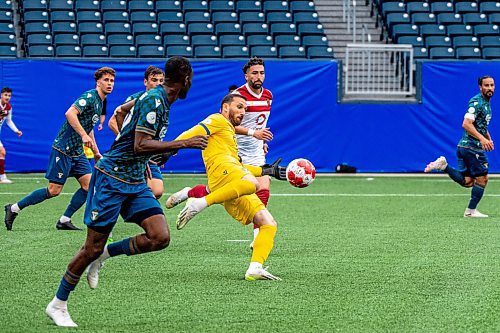 NIC ADAM / FREE PRESS
York United FC&#x2019;s goalkeeper, Thomas Vincensini, during Thursday&#x2019;s game against  Valour FC at Princess Auto Stadium.
240627 - Thursday, June 27, 2024.

Reporter: Josh