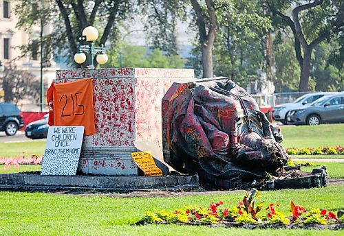 The Queen Victoria statue that stood outside the Manitoba legislature and was destroyed by protesters remains in storage. (Winnipeg Free Press)