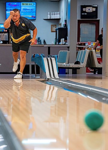 NIC ADAM / FREE PRESS
Dwayne Gelardi plays some five pin at Rossmere Lanes Friday afternoon. He will be competing in the national five-pin masters championship next week. 
240628 - Friday, June 28, 2024.

Reporter: Josh