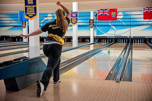 NIC ADAM / FREE PRESS
Alyssa Gelardi plays some five pin at Rossmere Lanes Friday afternoon. She will be competing in the national five-pin masters championship next week. 
240628 - Friday, June 28, 2024.

Reporter: Josh