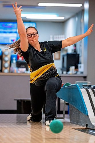 NIC ADAM / FREE PRESS
Alyssa Gelardi plays some five pin at Rossmere Lanes Friday afternoon. She will be competing in the national five-pin masters championship next week. 
240628 - Friday, June 28, 2024.

Reporter: Josh