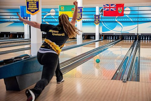 NIC ADAM / FREE PRESS
Alyssa Gelardi plays some five pin at Rossmere Lanes Friday afternoon. She will be competing in the national five-pin masters championship next week. 
240628 - Friday, June 28, 2024.

Reporter: Josh