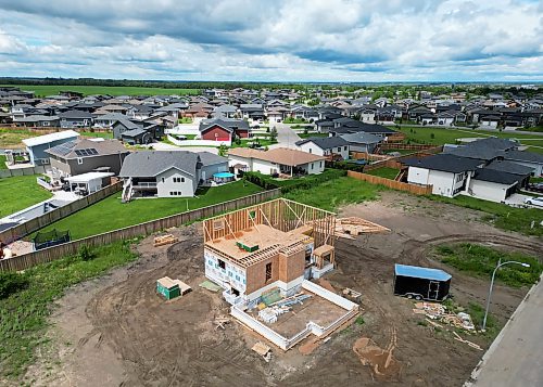 Housing construction in the Brookwood subdivision in Brandon on Tuesday. The federal government has officially confirmed that the City of Brandon stands to gain around $6.2 million if it meets its housing targets. (Tim Smith/The Brandon Sun)