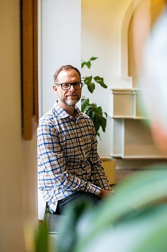 MIKAELA MACKENZIE / FREE PRESS

Spiritual care provider Justin Neufeld in the chapel at St. Boniface Hospital on Friday, June 28, 2024.

For John Longhurst story.

