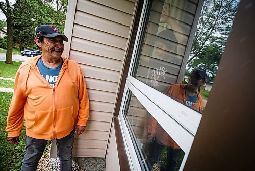 JOHN WOODS / FREE PRESS
The grandchildren of Clarence Woodhouse look out the window as he is photographed outside his son&#x2019;s house Tuesday, July 2, 2024. 

Reporter: ?