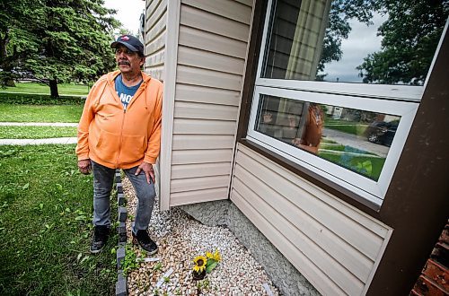 JOHN WOODS / FREE PRESS
The grandchildren of Clarence Woodhouse look out the window as he is photographed outside his son&#x2019;s house Tuesday, July 2, 2024. 

Reporter: ?