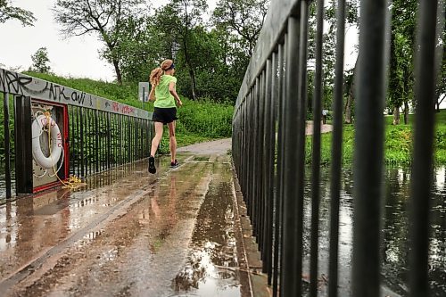 Ruth Bonneville / Free Press

Standup - more rain

The foot bridge at Omand's Creek is close to flooding over onto the walkway with heavy rains and high water levels lately. 


July 4th,  2024

