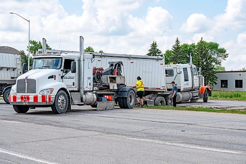 NIC ADAM / FREE PRESS
WPS at the scene of a serious motor vehicle collision on Lagimodiere Blvd and E Mint Pl that occurred around 10:20 on Friday morning. A woman was sent to hospital and is now in critical condition police say.
240705 - Friday, July 05, 2024.

Reporter: ?