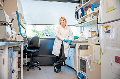 NIC ADAM / FREE PRESS
Kane Biotech&#x2019;s Chief Quality Officer Lori Christofalos pictured in the Microbiology lab of Kane&#x2019;s Laboratory at U of M&#x2019;s Smartpark on Friday morning.
240705 - Friday, July 05, 2024.

Reporter: Martin Cash