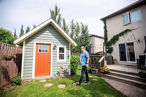 MIKAELA MACKENZIE / FREE PRESS

Artist (and art teacher by day) Tim Toews walks to his backyard studio on Monday, July 8, 2024. His ink and wash paintings of the Winnipeg are tiny masterpieces, crammed full of detail in a tight 8x8 space.

For AV story.

