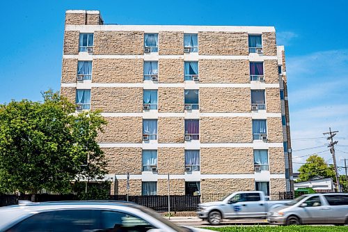 NIC ADAM / FREE PRESS
The Keewatin House Lodge (86 Keewatin St.) pictured on Tuesday afternoon. The building offers rooms to people from northern Manitoba who are in the city for medical reasons.
240708 - Monday, July 08, 2024.

Reporter: Kevin