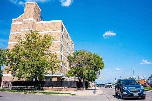 NIC ADAM / FREE PRESS
The Keewatin House Lodge (86 Keewatin St.) pictured on Tuesday afternoon. The building offers rooms to people from northern Manitoba who are in the city for medical reasons.
240708 - Monday, July 08, 2024.

Reporter: Kevin