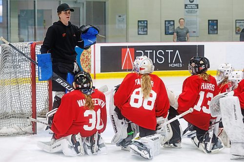 MIKE DEAL / FREE PRESS
Olympian and goaltender for PWHL Toronto, Kristen Campbell, on the ice Wednesday morning at the Hockey for All Centre, during her Kristen Campbell Elite Goaltending Camp.
See Mike Sawatzky story
240710 - Wednesday, July 10, 2024.