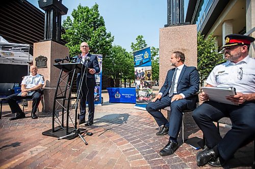 MIKAELA MACKENZIE / FREE PRESS

Mayor Scott Gillingham provides an update on the Violent Crime Retail Theft Initiative to the media at Bijou Park on Wednesday, July 10, 2024. 

For Chris story.

