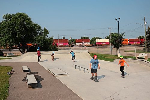 10072024
Cousins from the Turner, Finnie and Carter families skateboard together at the Virden Skatepark on a hot Wednesday morning. (Tim Smith/The Brandon Sun)