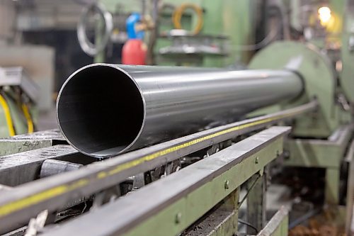 BROOK JONES / FREE PRESS
Galvanized steel tubing comes out of a milling machine at Imperial Steel at 901 Century St., in Winnipeg, Man., Thursday, July 11, 2024.