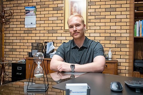 BROOK JONES / FREE PRESS
Dylan Bobrowski sits at his office desk at Imperial Steel which opened in 1971 at 901 Century St., in Winnipeg, Man., Thursday, July 11, 2024. Bobrowski is a junior executives and the fourth generation at Imperial Steel.